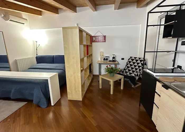 Casa Di Chloe - A Pochi Passi Dai Navigli Bocconi-NABA-IULM -Raggiungile Il Duomo A Piedi
